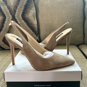 Nine West Women's Beige Pointed Toe Heels